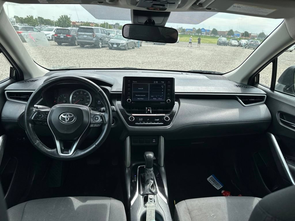 Used 2022 Toyota Corolla Cross LE AWD/4WD image 19