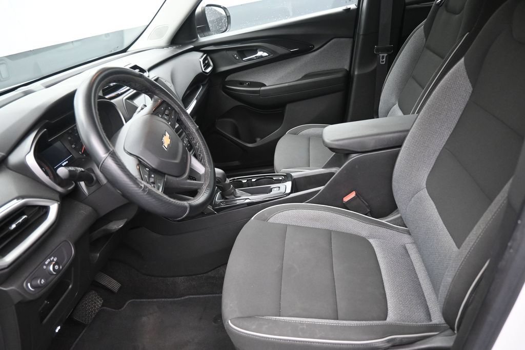 Used 2023 Chevrolet TrailBlazer LS FWD image 12