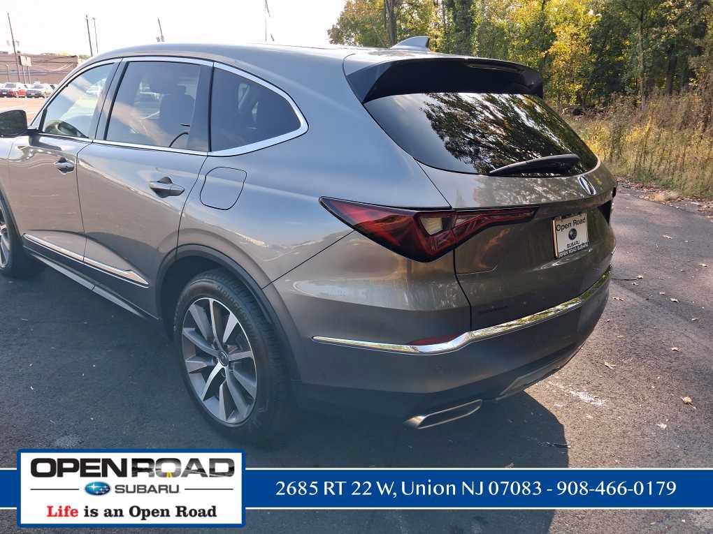 Used 2025 Acura MDX w/ Technology Package AWD/4WD image 5