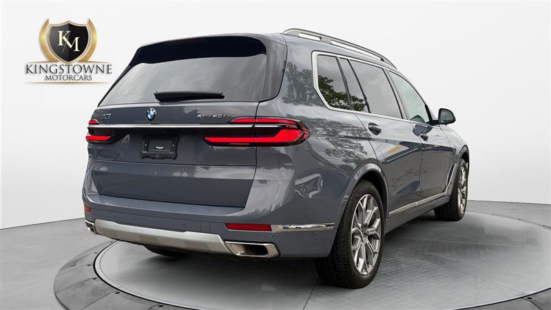 Used 2023 BMW X7 xDrive40i w/ Premium Package AWD/4WD image 5