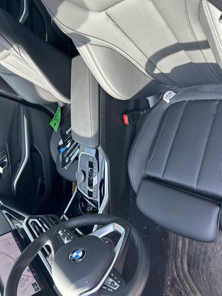 Certified 2024 BMW 330i xDrive Sedan w/ Convenience Package image 10