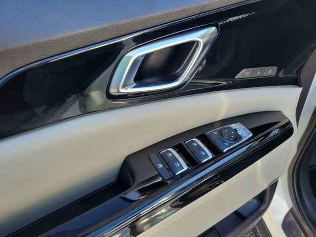 Used 2024 Kia Carnival SX Prestige FWD image 18