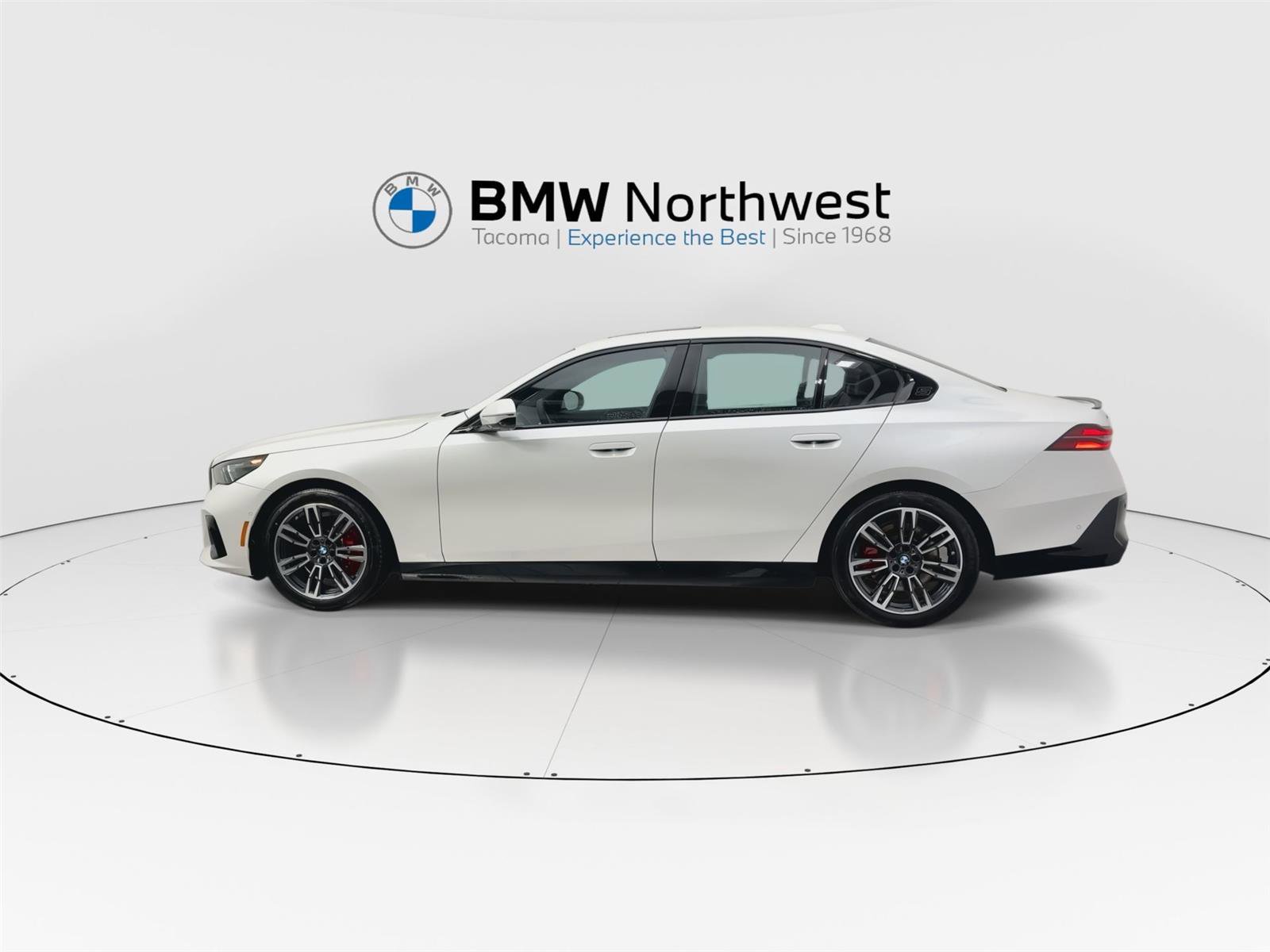New 2026 BMW 530i xDrive w/ M Sport Package image 11