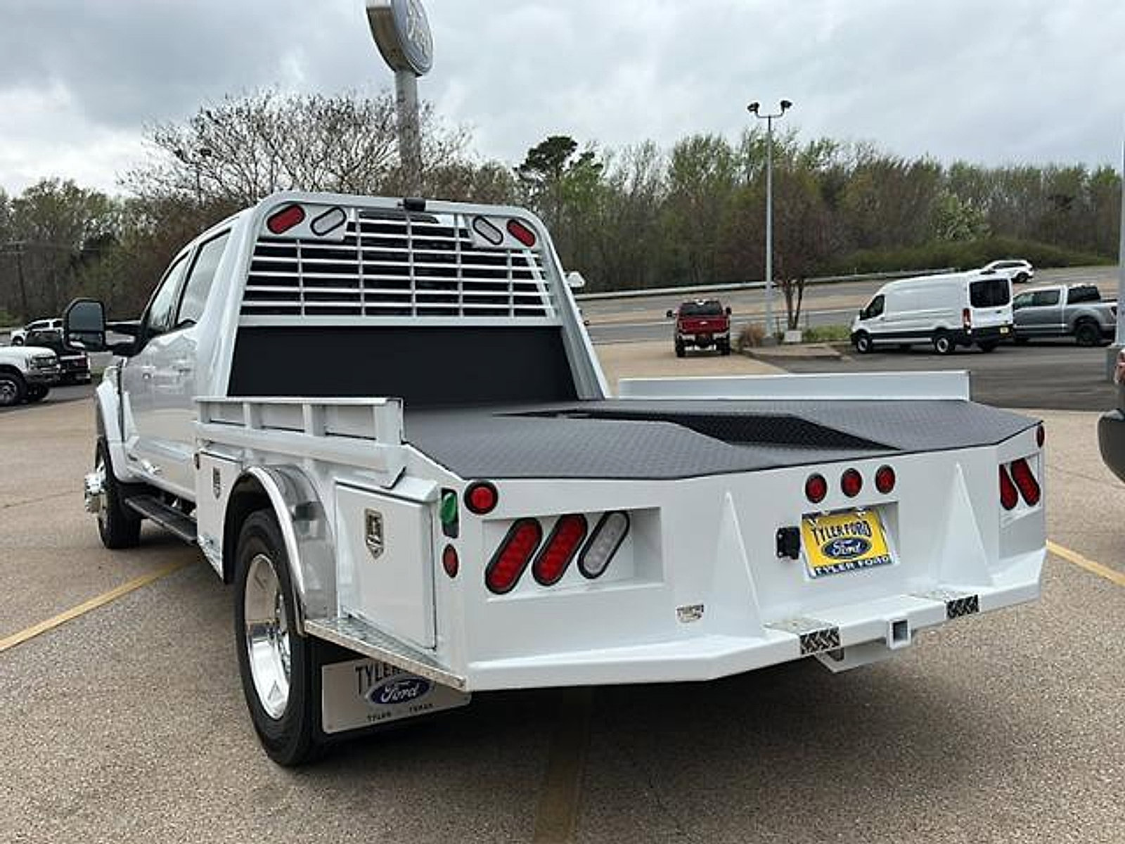 New 2026 Ford F550 4x4 Crew Cab Super Duty image 6