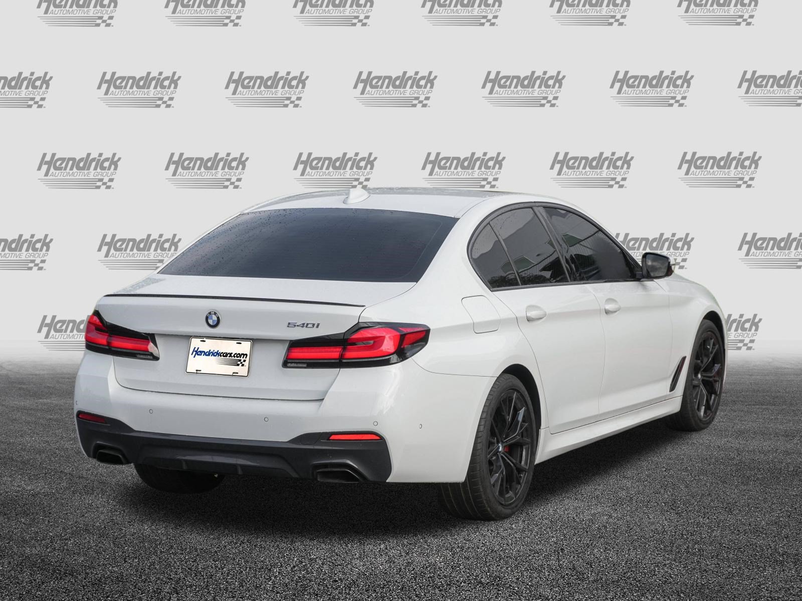 Used 2023 BMW 540i w/ M Sport Package RWD image 9