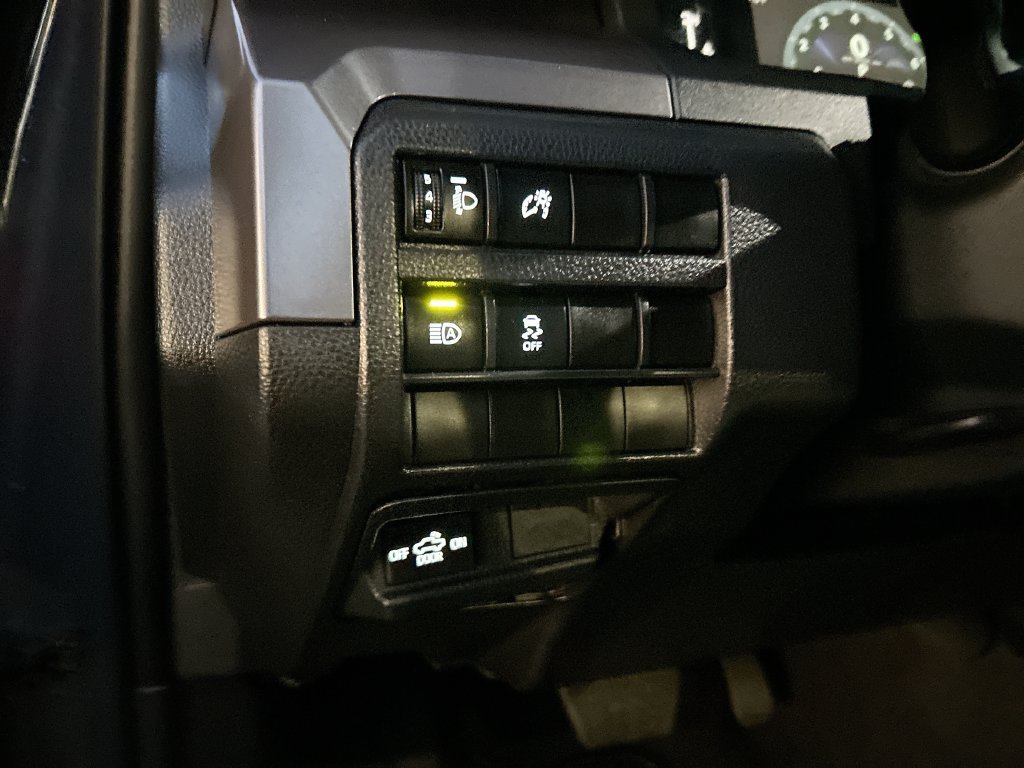 Used 2025 Toyota Tacoma SR5 AWD/4WD image 14