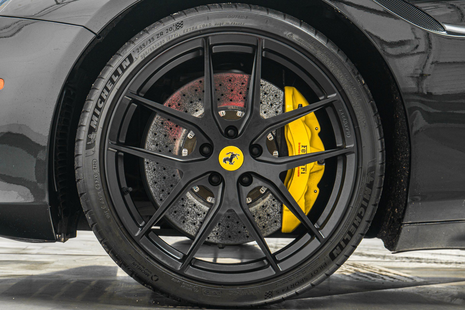Used 2015 Ferrari California T image 10