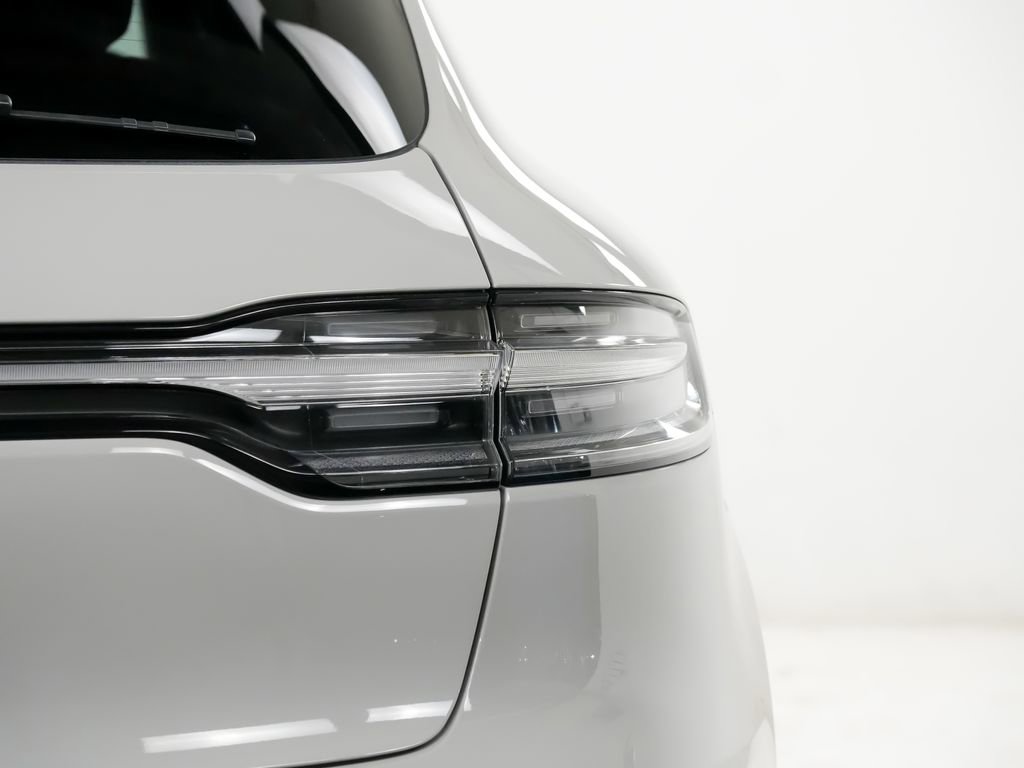 Used 2024 Porsche Macan GTS AWD/4WD image 12