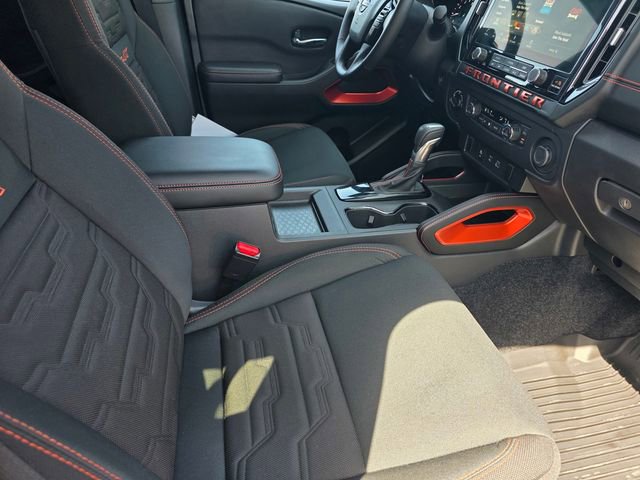 Used 2025 Nissan Frontier PRO-4X image 20