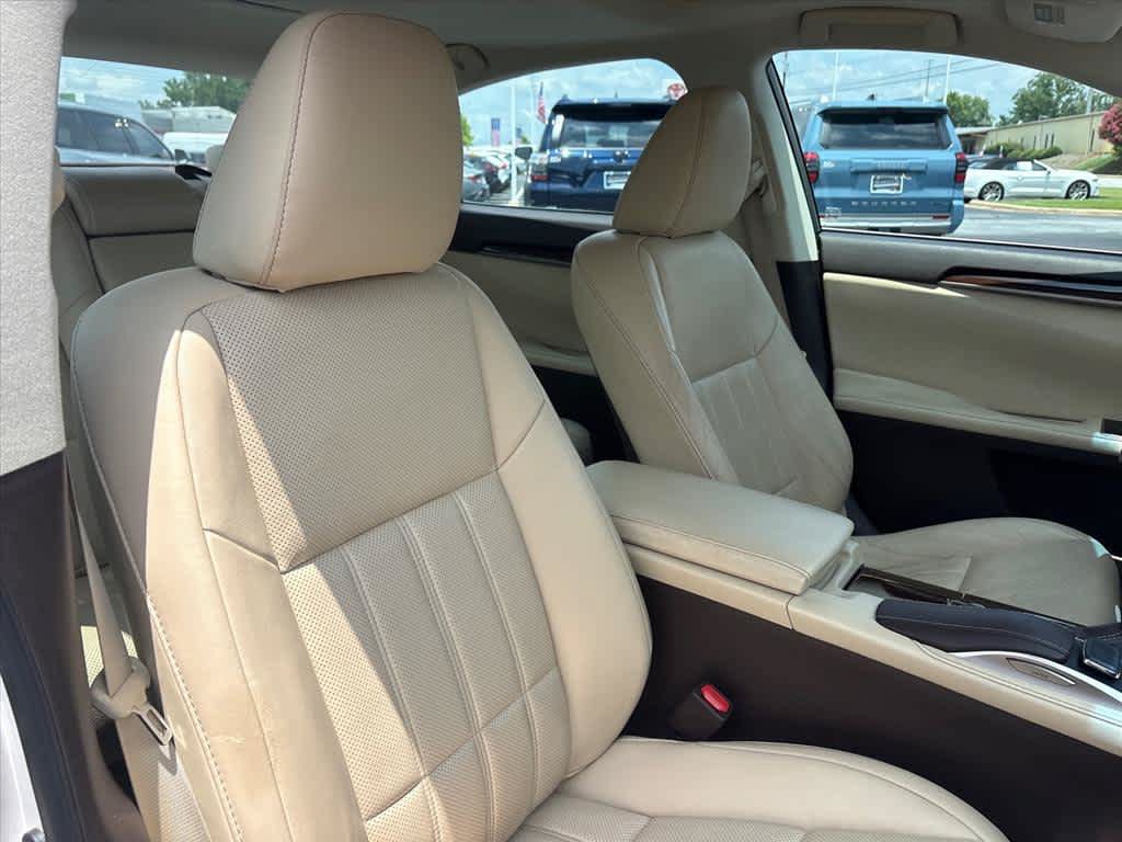 Used 2016 Lexus ES 350 w/ Luxury Package w/Wood Trim FWD image 6
