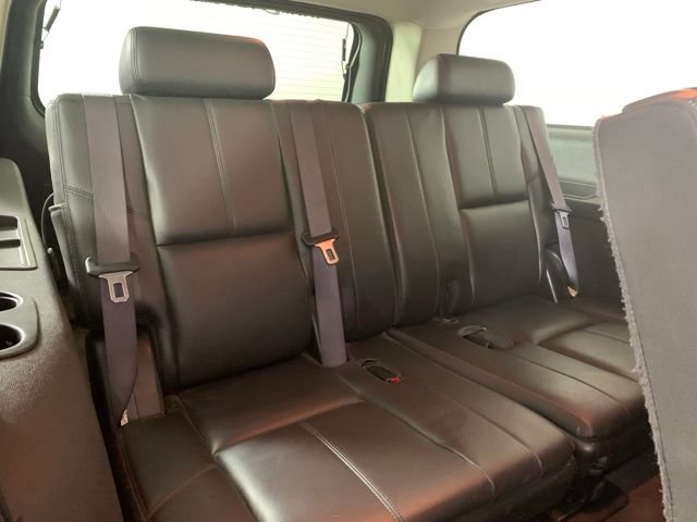 Used 2009 Chevrolet Suburban LT AWD/4WD image 8
