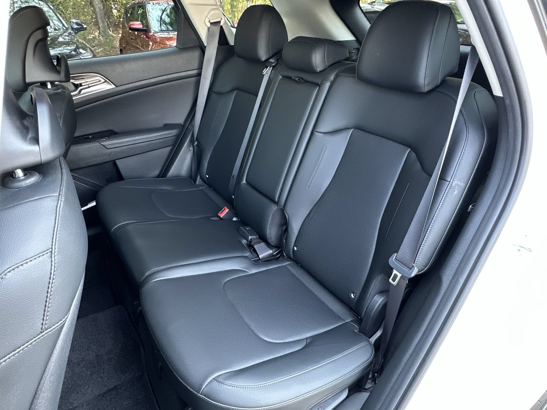 Used 2023 Kia Sportage EX FWD image 24