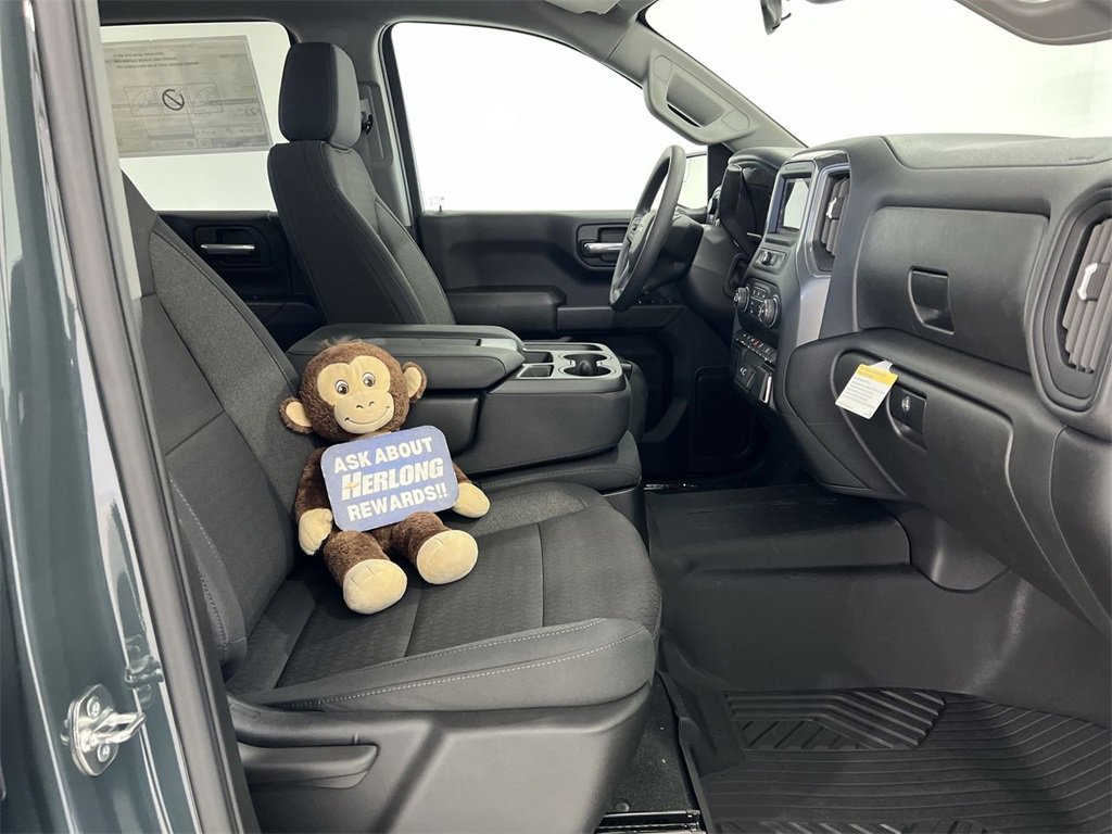 New 2026 Chevrolet Silverado 1500 Custom Trail Boss w/ LPO, Dark Essentials Package image 24