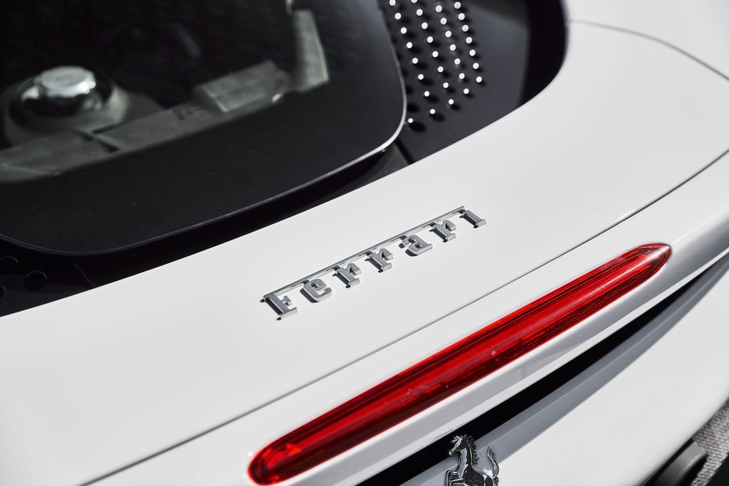 Used 2024 Ferrari SF90 Spider image 12