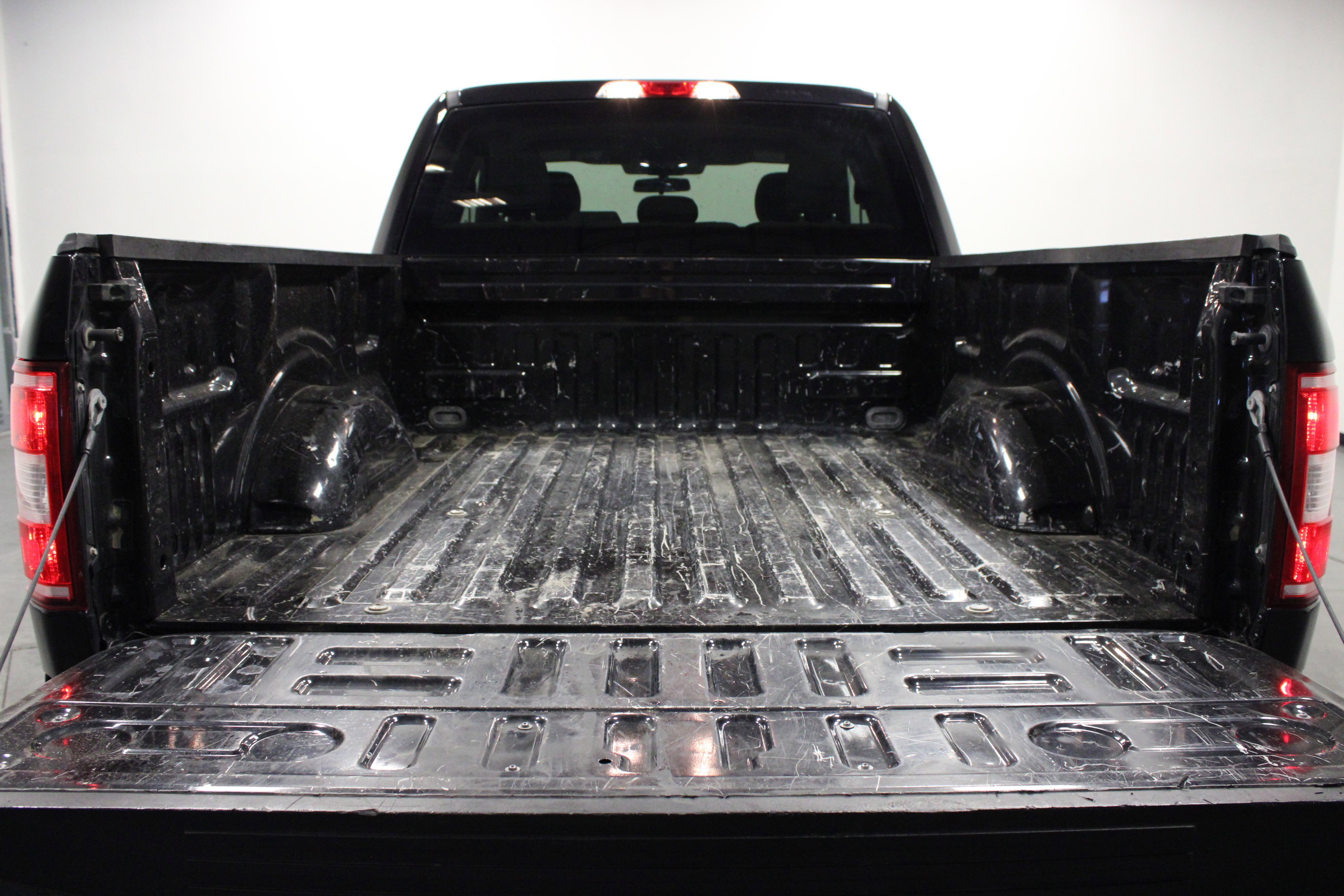 Used 2019 Ford F150 XLT image 13