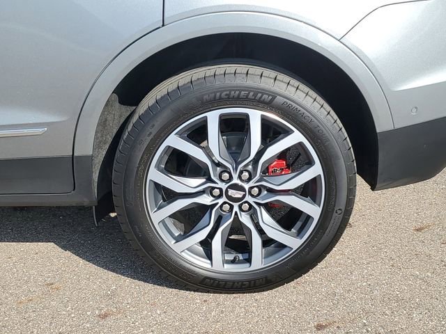 Certified 2024 Cadillac XT5 Sportv w/ Platinum Package image 32