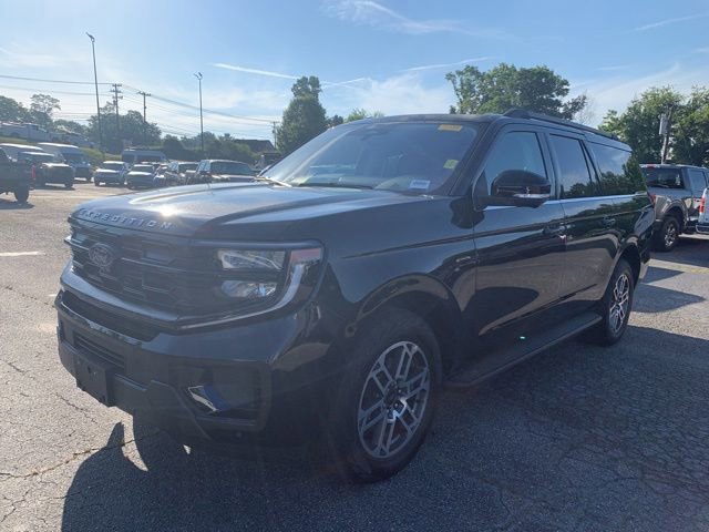 Used 2025 Ford Expedition Max Active AWD/4WD image 4