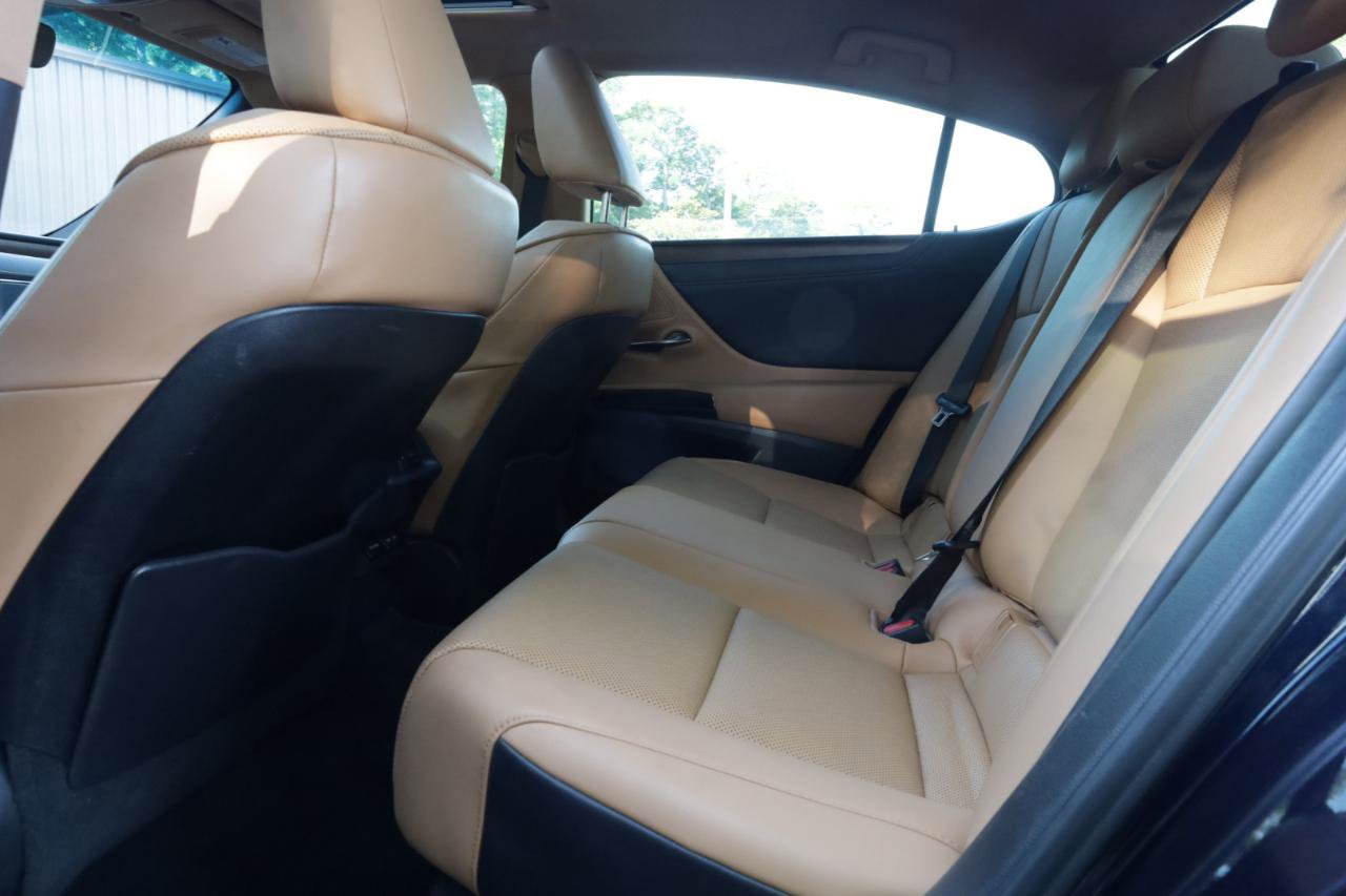 Used 2022 Lexus ES 350 w/ Premium Package FWD image 16
