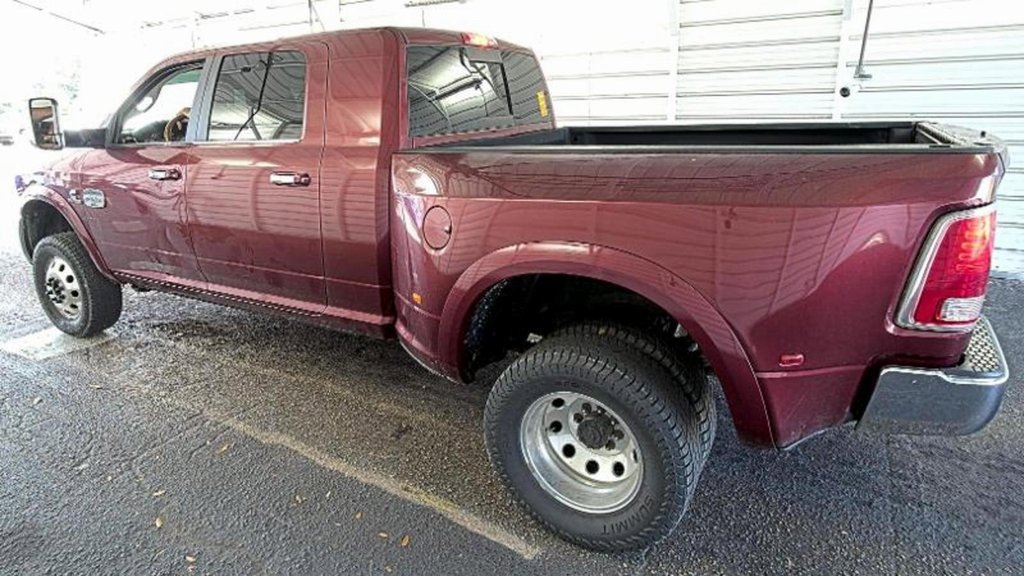 Used 2018 RAM 3500 Laramie Longhorn image 3