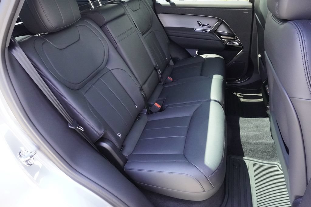 Used 2025 Land Rover Range Rover Sport SE AWD/4WD image 27