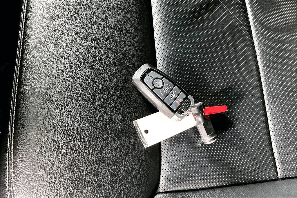 Used 2022 Ford Explorer Limited w/ Equipment Group 301A image 10