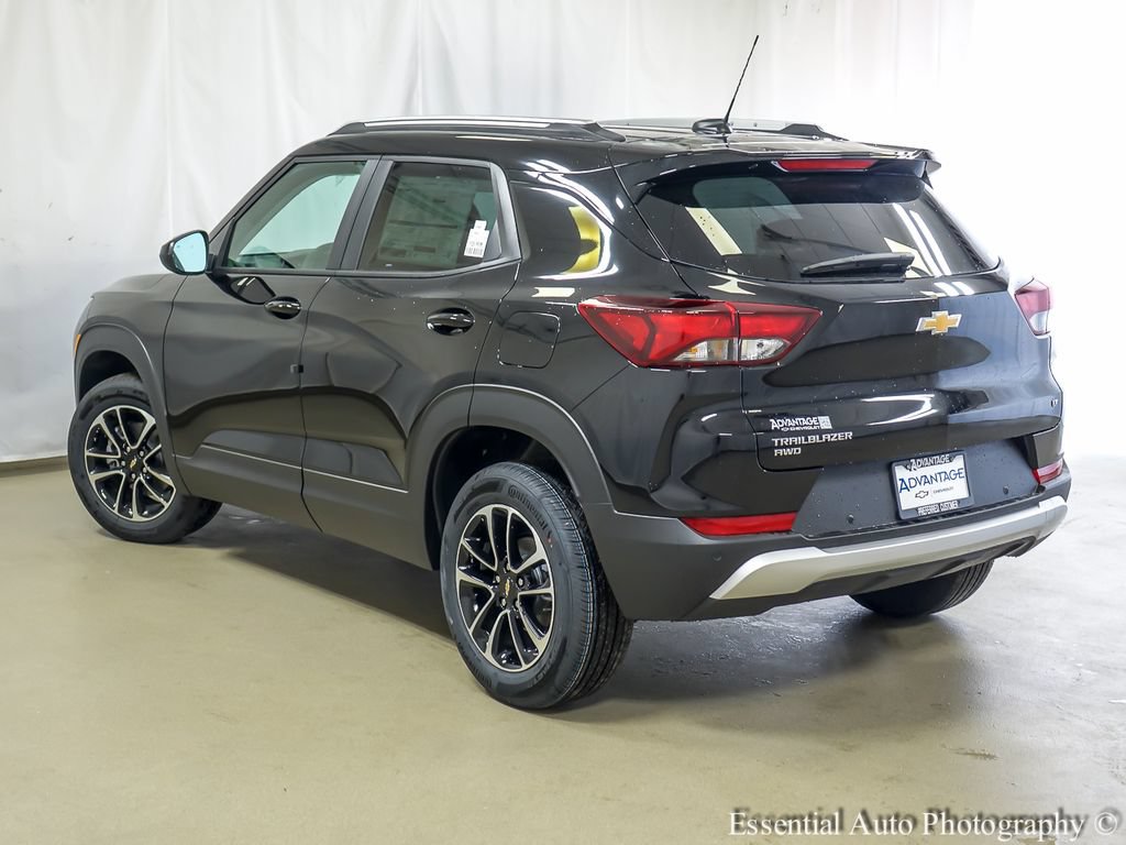 New 2026 Chevrolet TrailBlazer LT w/ Convenience Package AWD/4WD image 8
