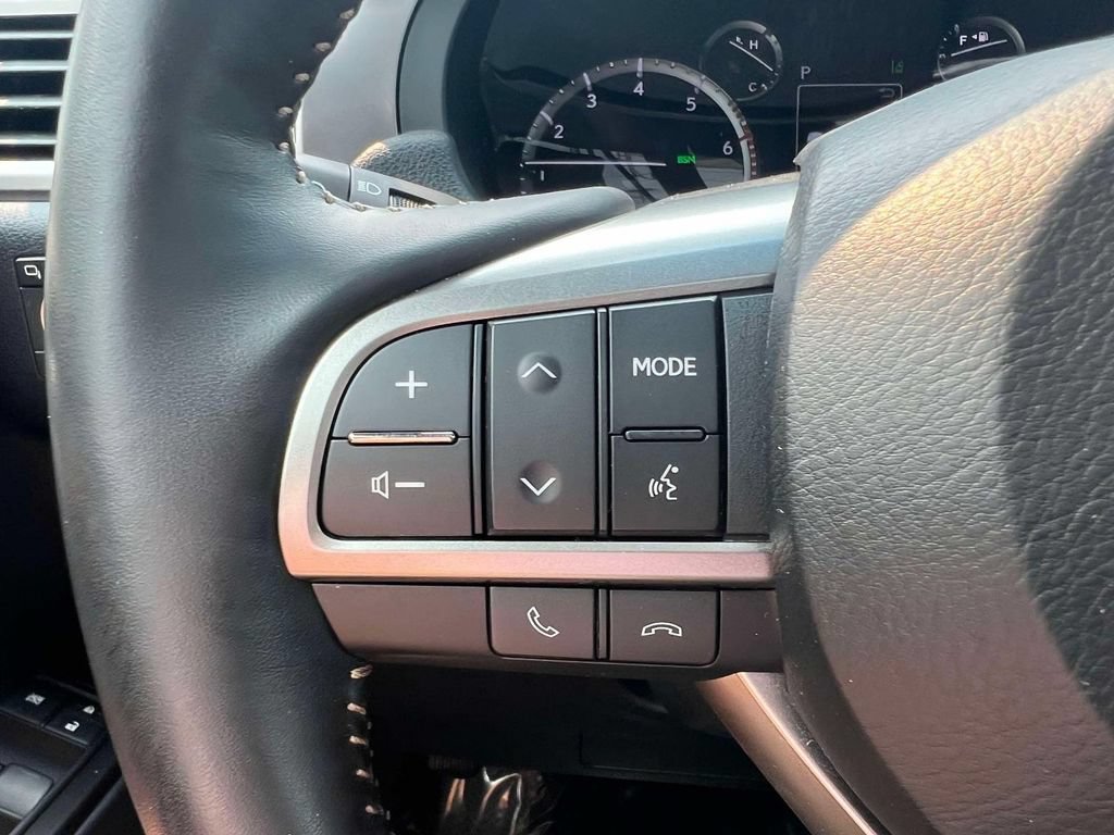 Certified 2023 Lexus GX 460 Premium w/ Premium Package AWD/4WD image 22