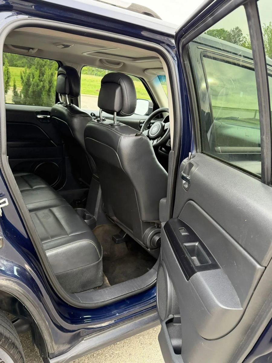 Used 2016 Jeep Patriot High Altitude FWD image 14