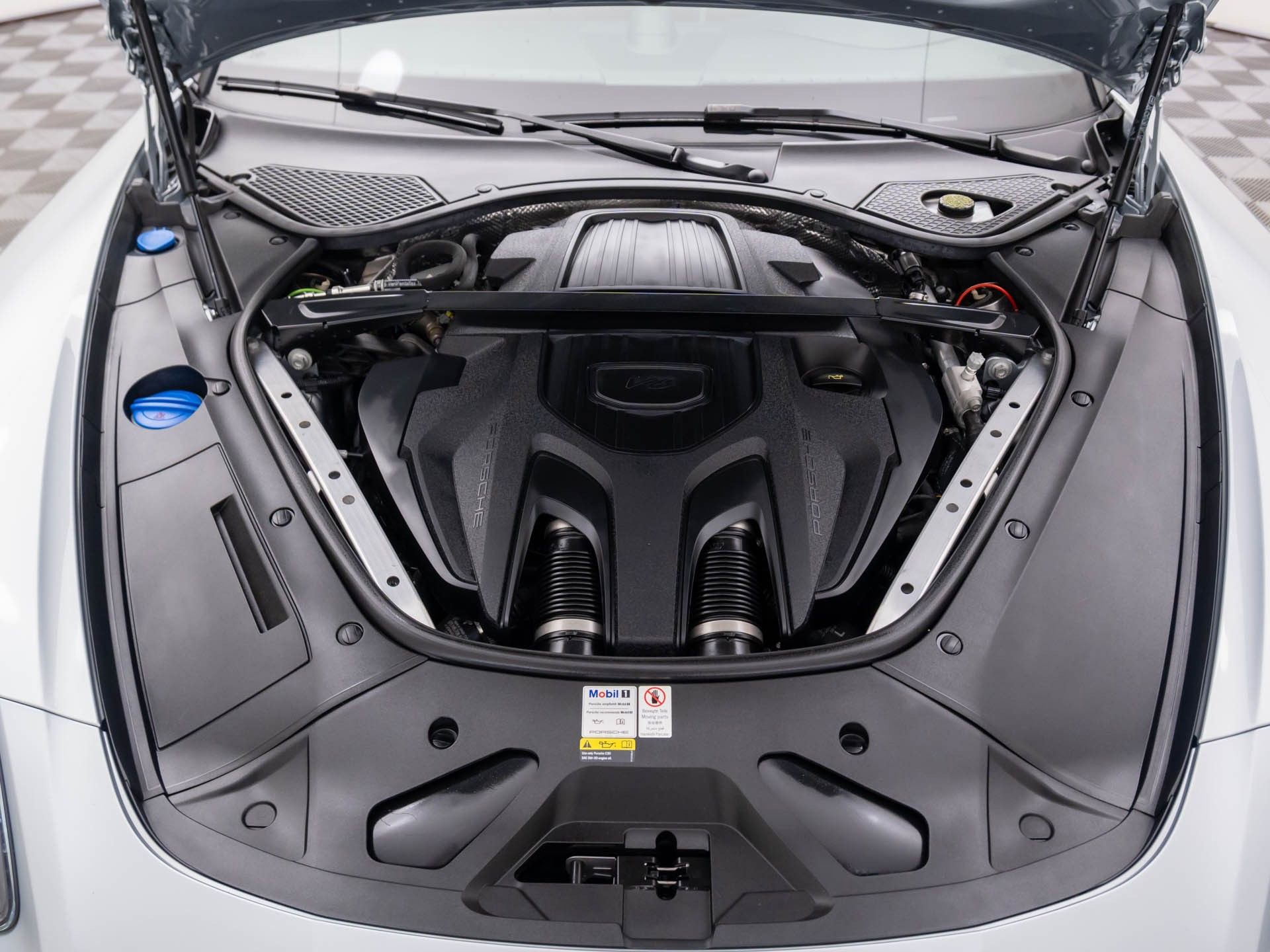 Certified 2022 Porsche Panamera 4 Platinum Edition image 31