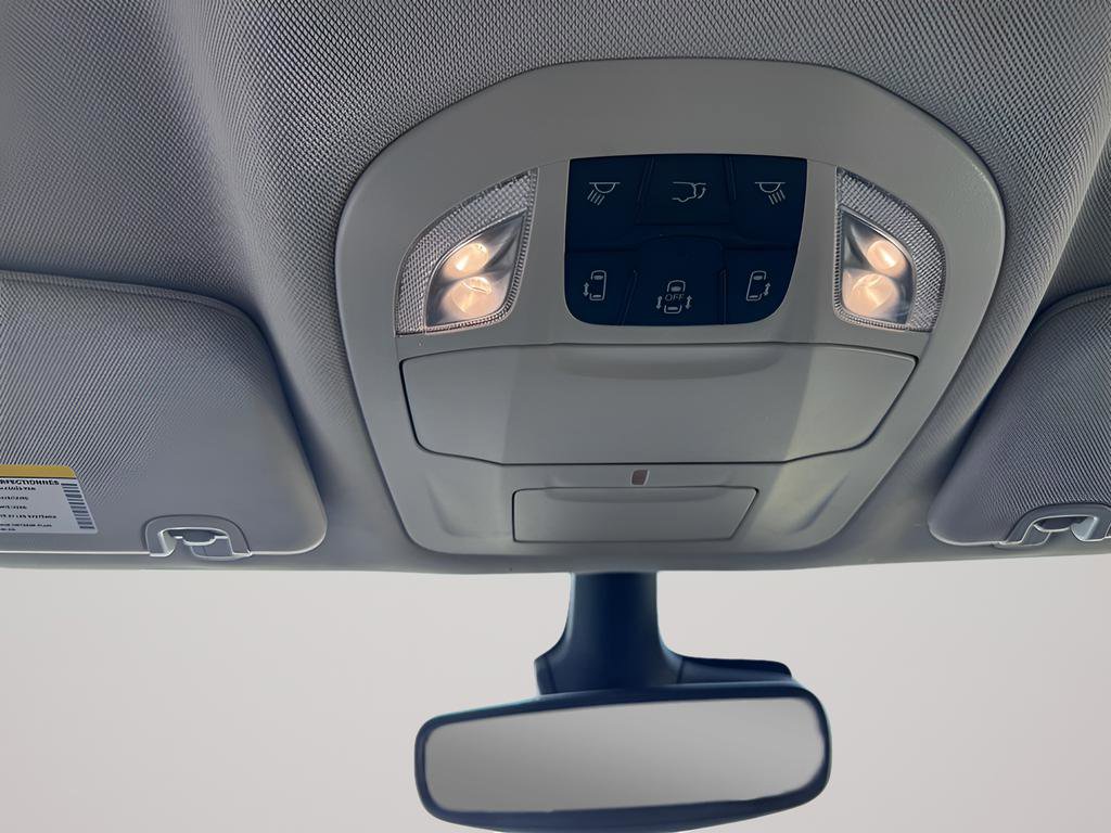 Used 2023 Chrysler Pacifica Touring-L FWD image 37