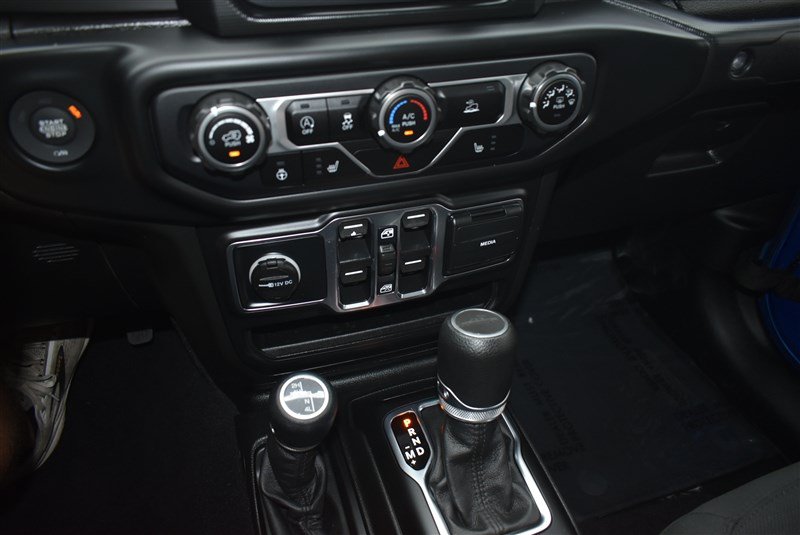 Used 2021 Jeep Gladiator Sport AWD/4WD image 18