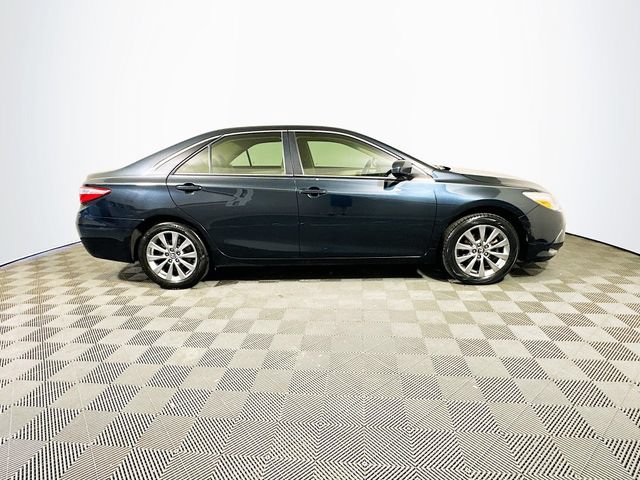 Certified 2017 Toyota Camry XLE FWD image 9