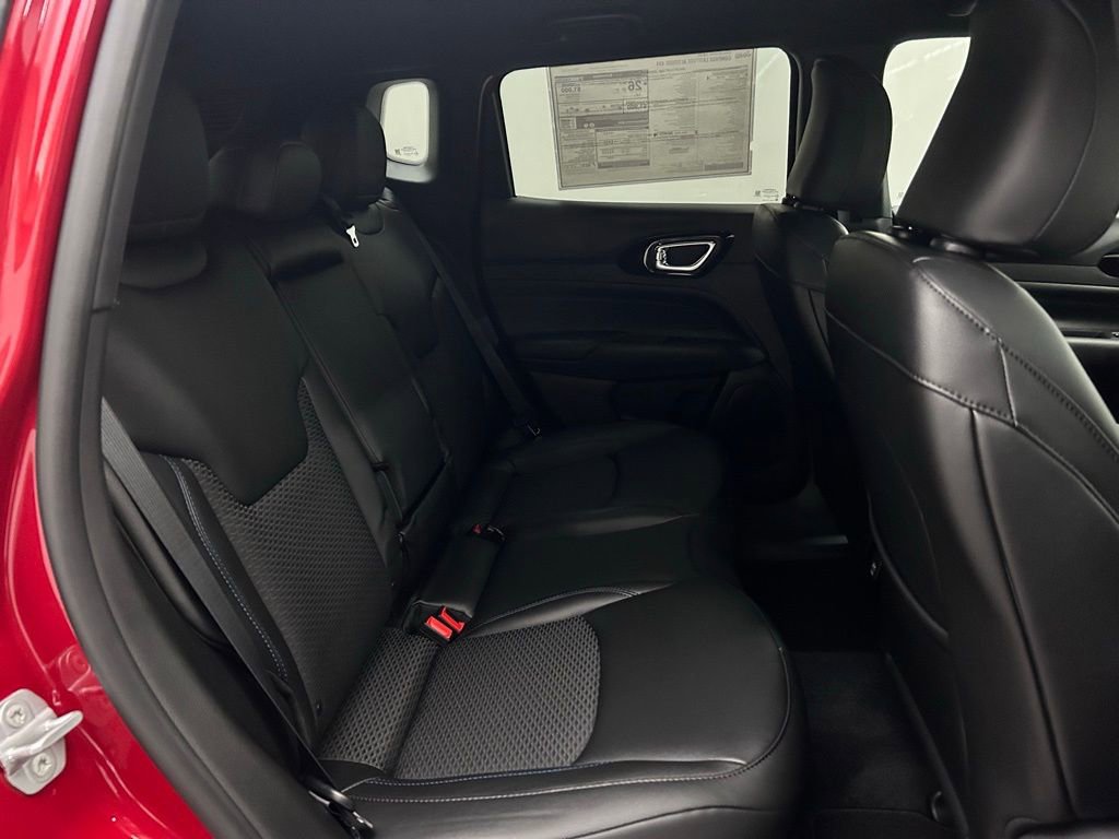 New 2026 Jeep Compass Latitude image 15