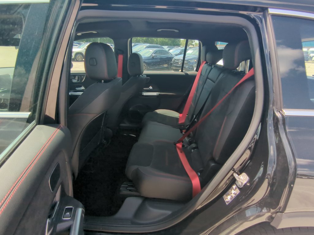 Used 2024 Mercedes-Benz GLB 35 AMG 4MATIC image 5