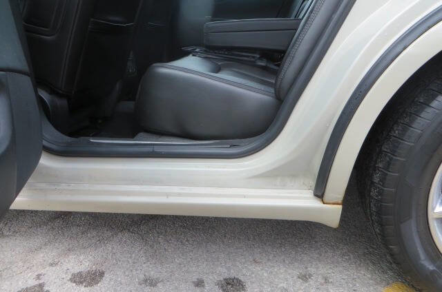 Used 2010 Cadillac DTS Luxury FWD image 31