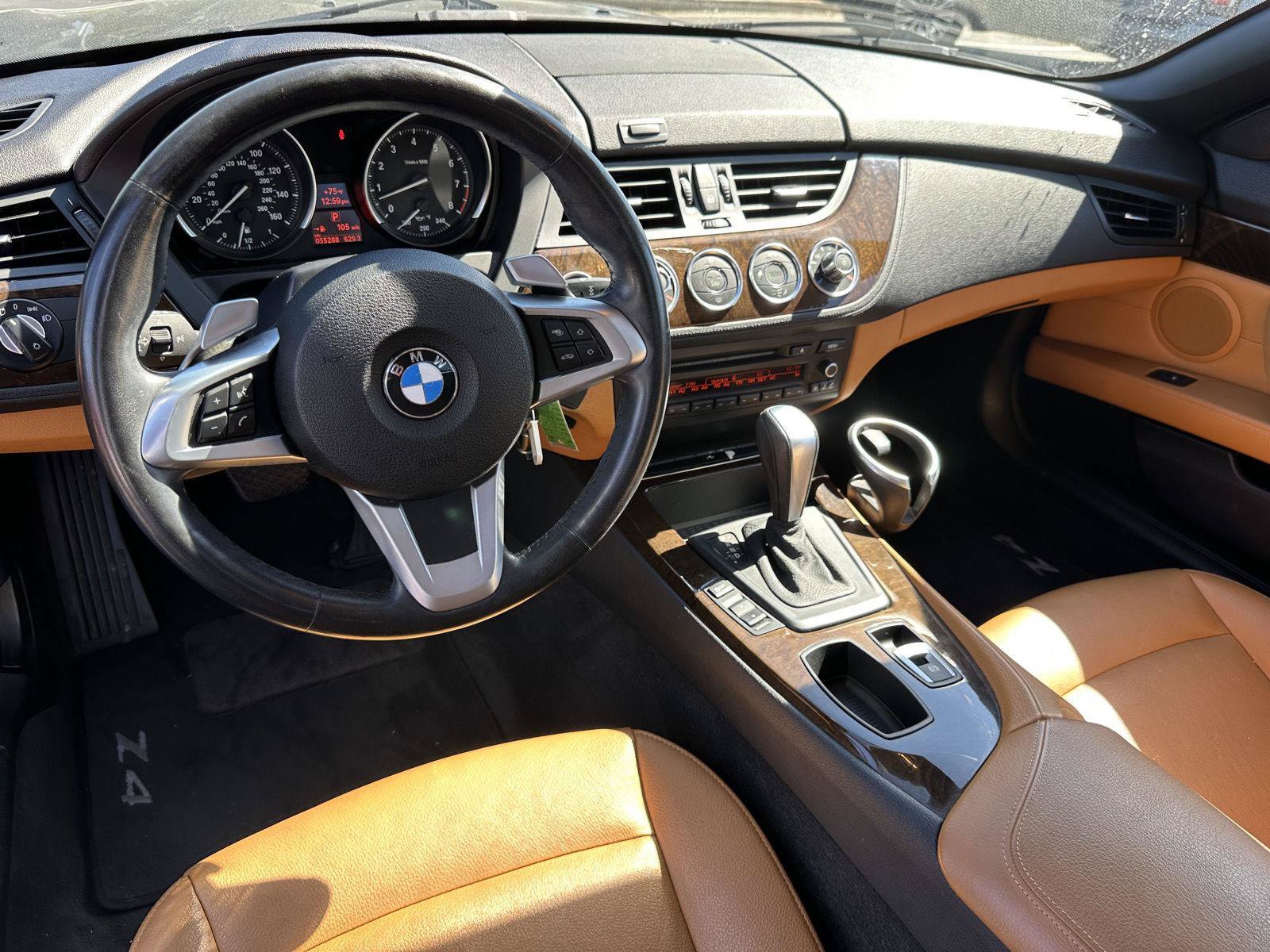 Used 2011 BMW Z4 sDrive30i RWD image 18