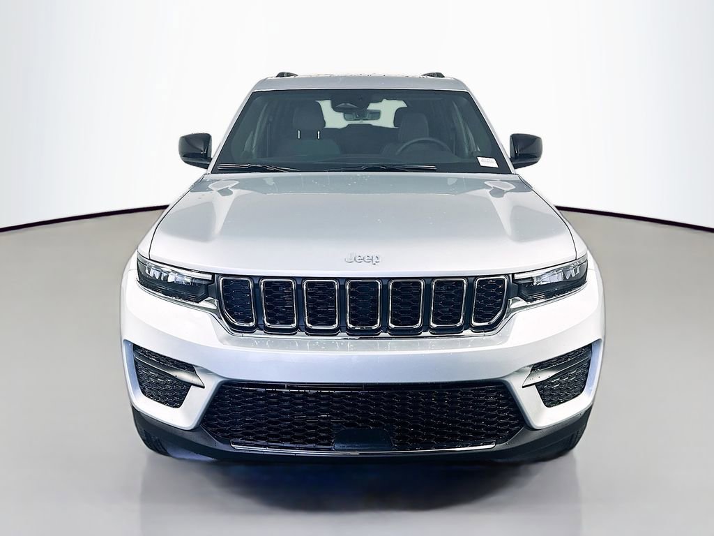 New 2025 Jeep Grand Cherokee Laredo X w/ Luxury Tech Group I image 2