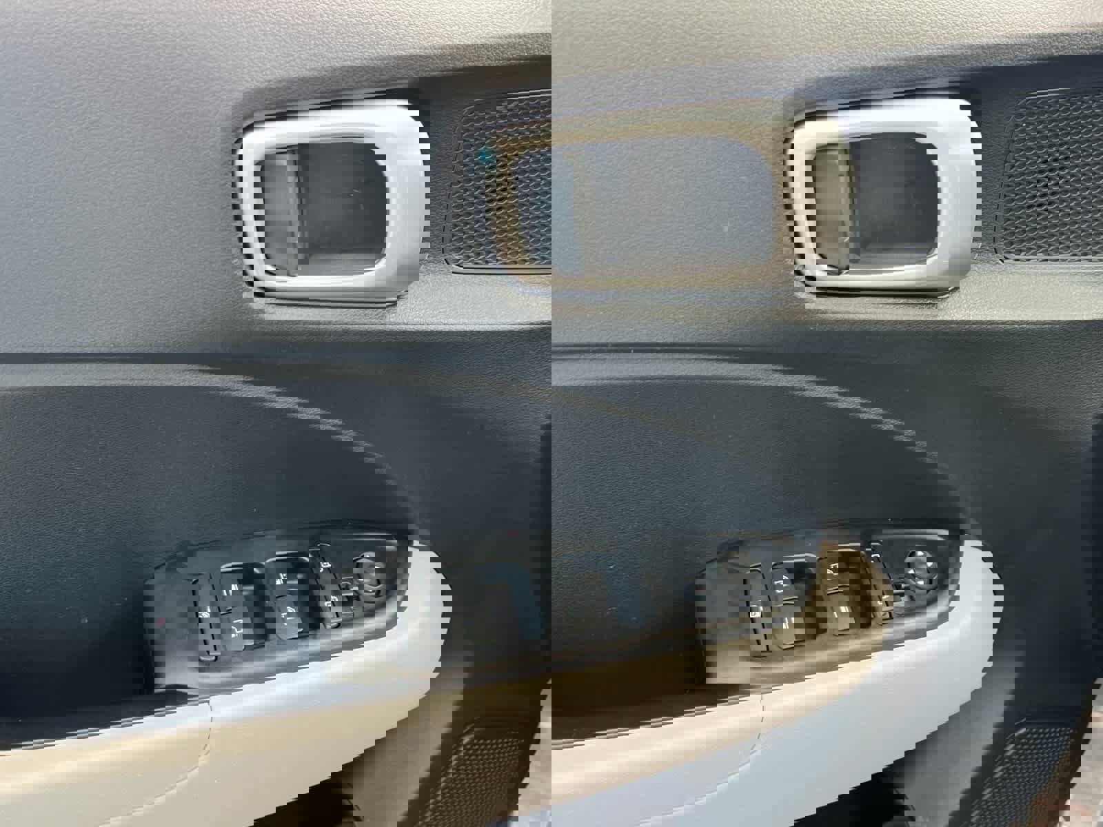 Certified 2023 Hyundai Venue SEL w/ Cargo Package image 13