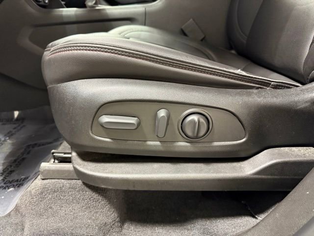 Certified 2022 Chevrolet Traverse RS image 12