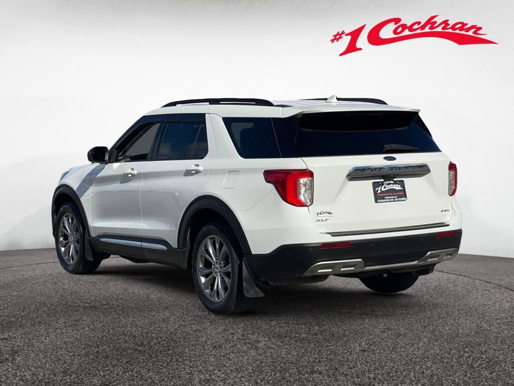 Used 2022 Ford Explorer XLT w/ Equipment Group 202A image 5