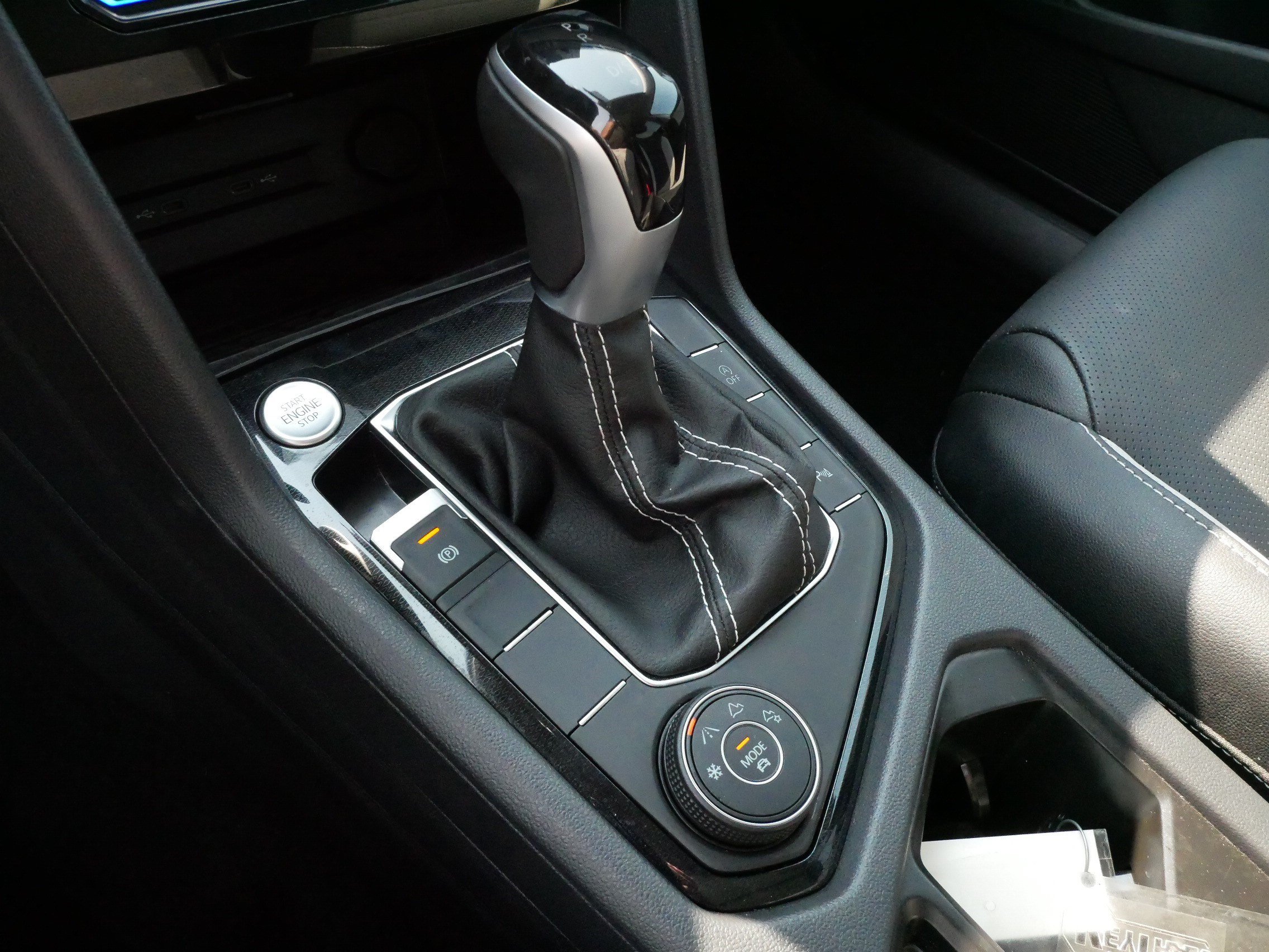 Certified 2025 Volkswagen Taos SEL AWD/4WD image 24