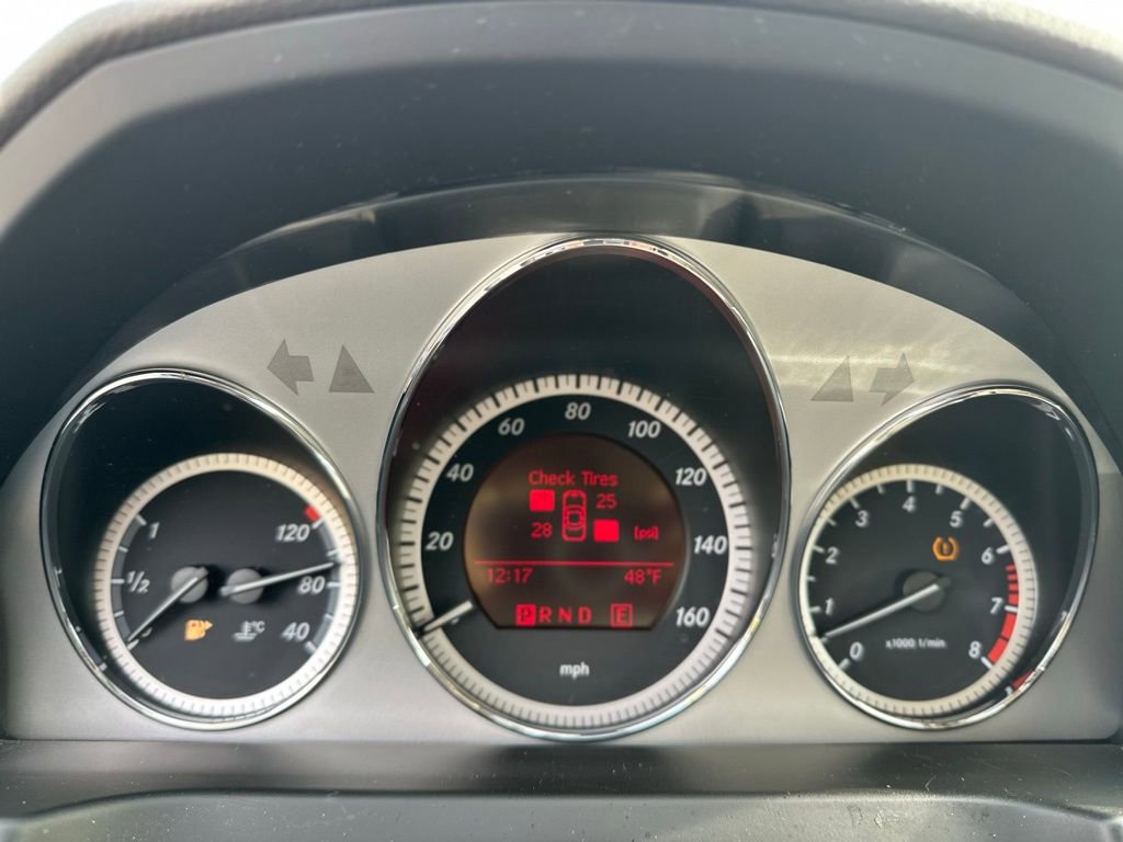 Used 2011 Mercedes-Benz C 300 4MATIC Sedan image 32