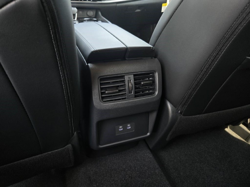 New 2026 Nissan Rogue Dark Armor AWD/4WD image 15