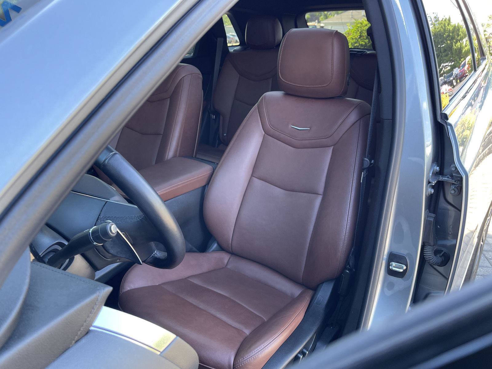 Used 2024 Cadillac XT5 Sportv w/ Technology Package AWD/4WD image 16