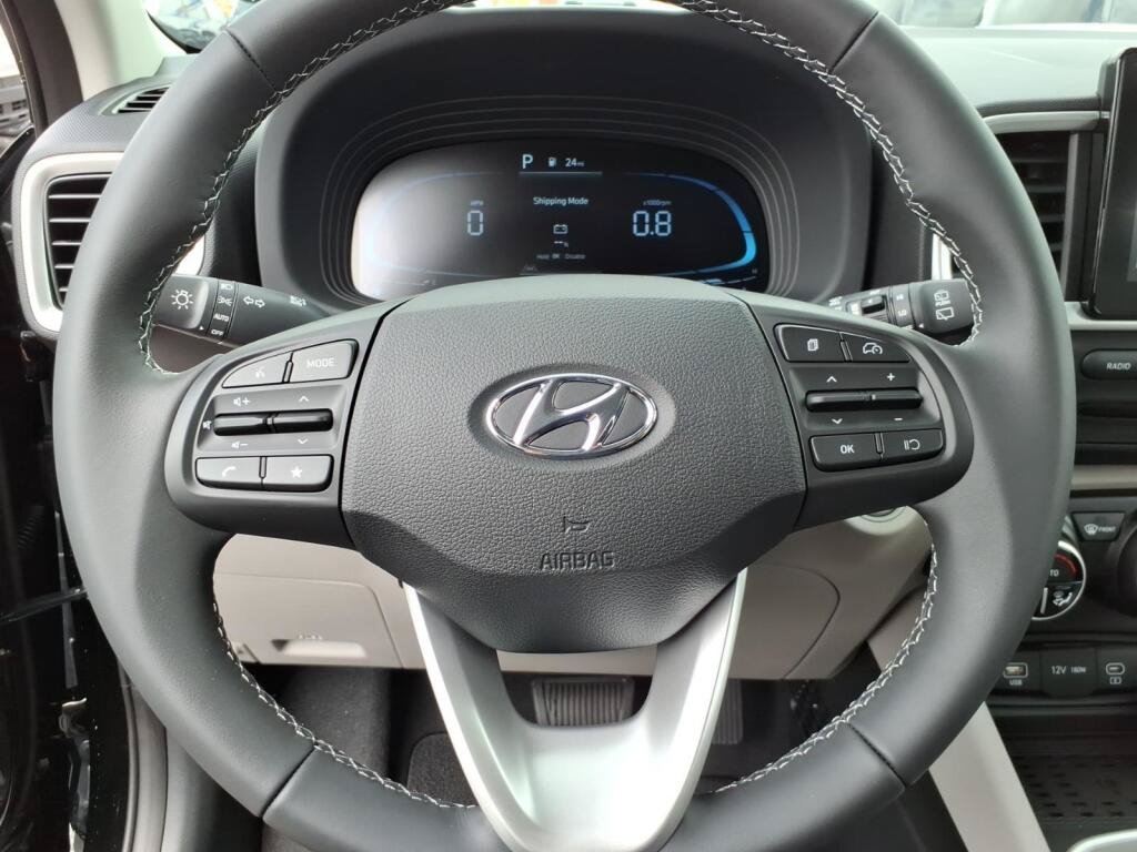 New 2026 Hyundai Venue SEL FWD image 11