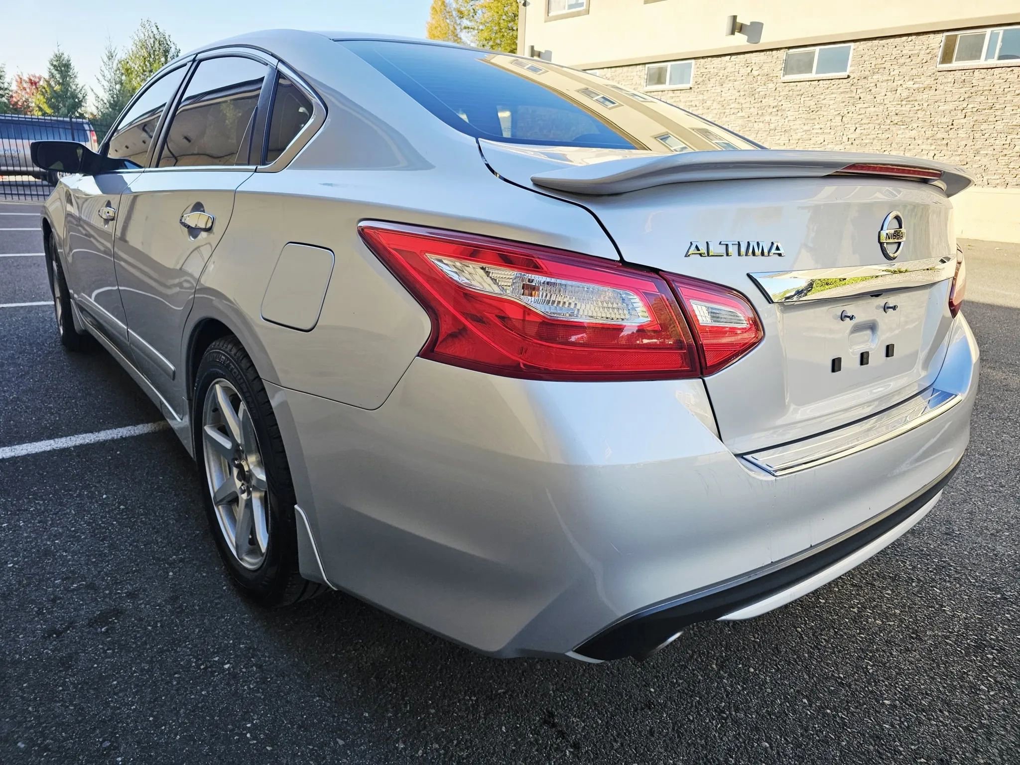 Used 2016 Nissan Altima 2.5 S w/ Power Driver Seat Package image 3