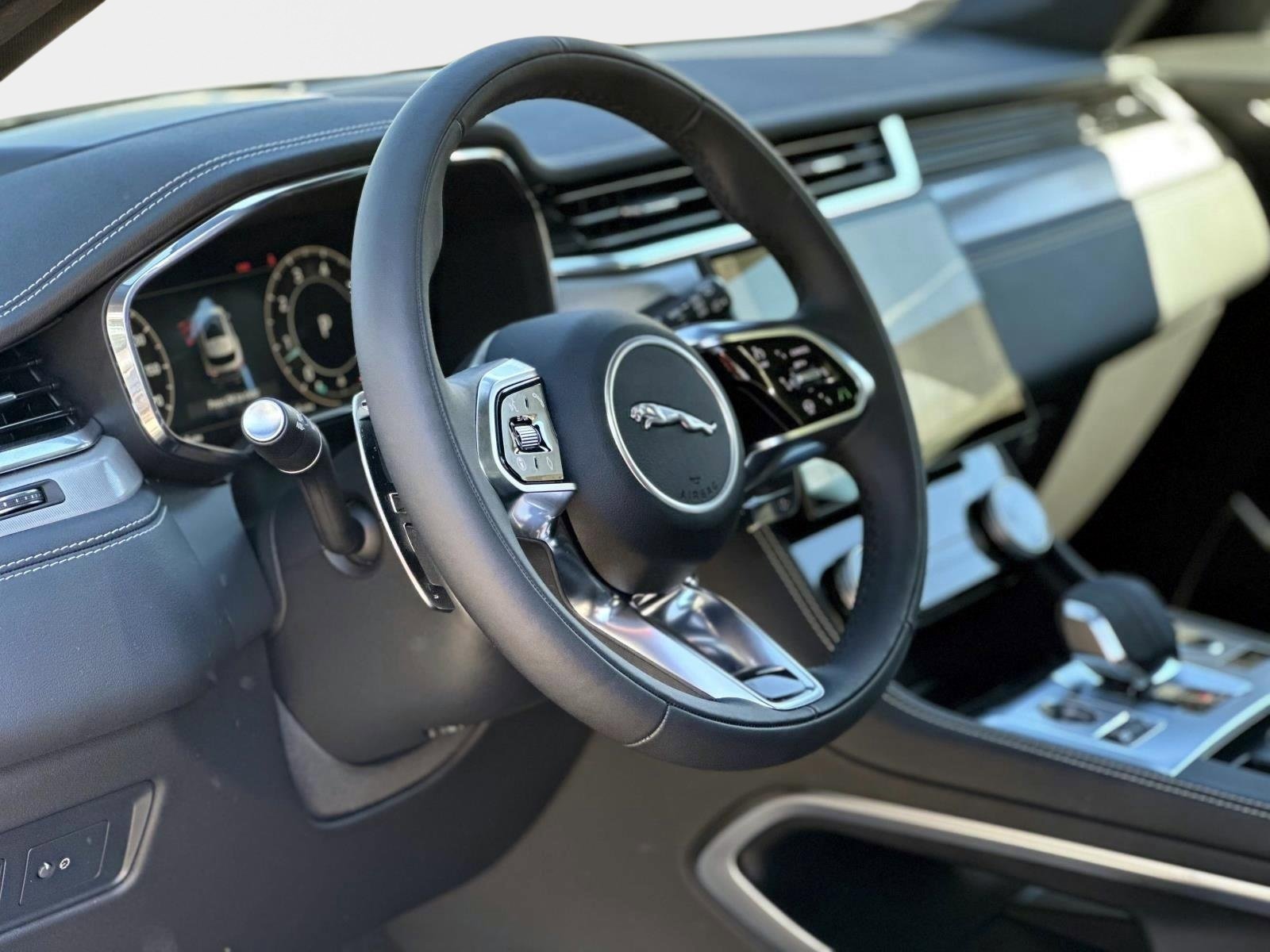 New 2026 Jaguar F-PACE R-Dynamic S AWD/4WD image 25