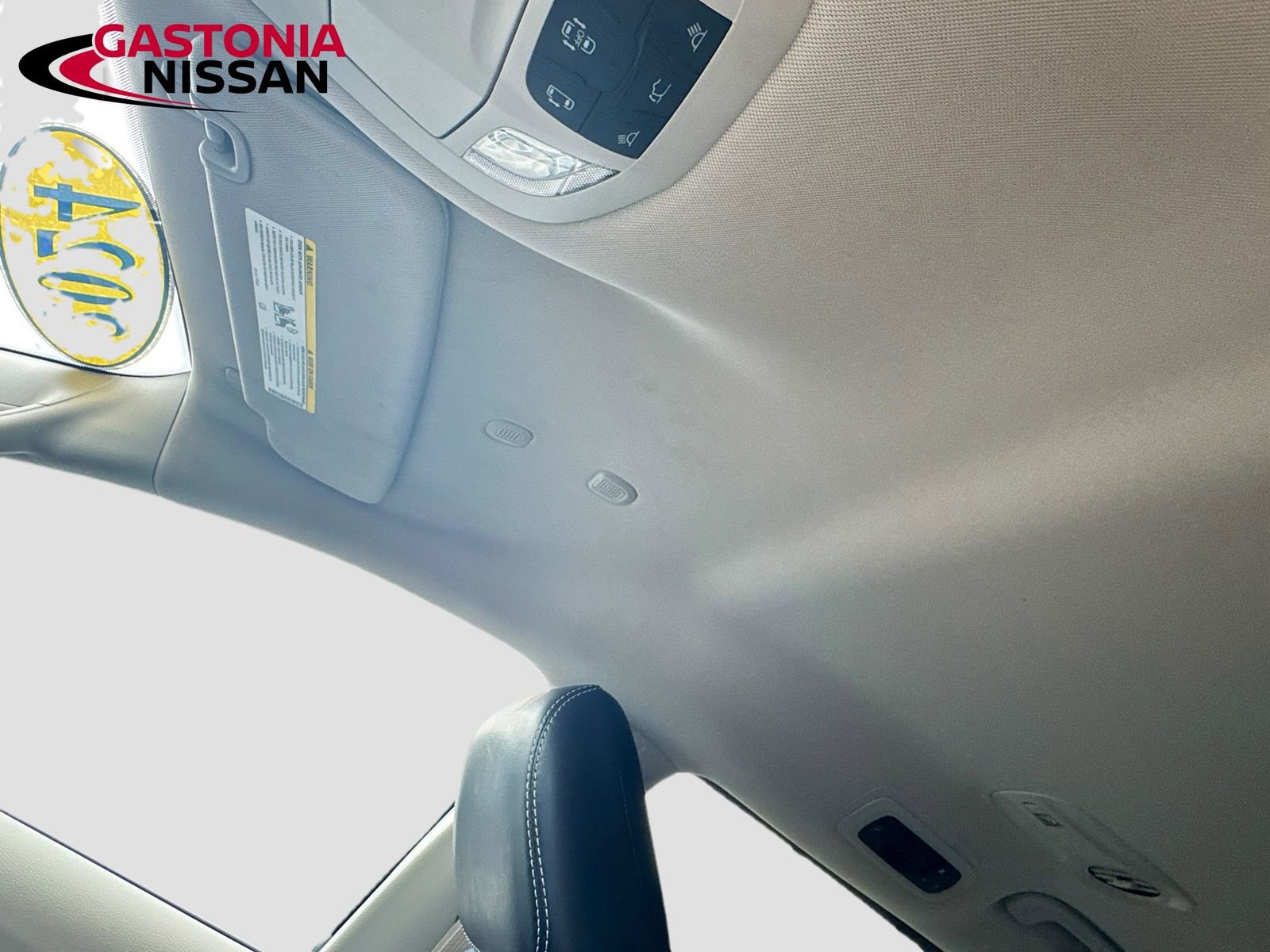 Used 2024 Chrysler Pacifica Touring-L FWD image 29
