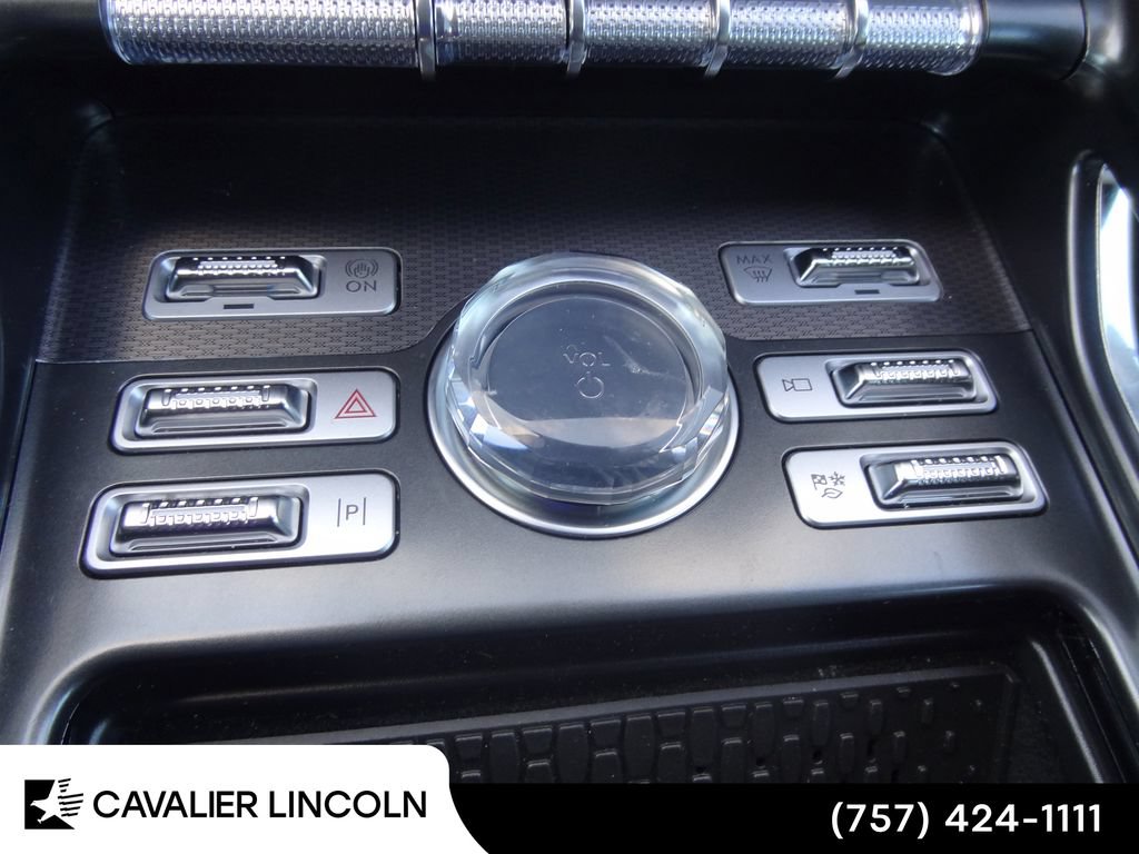 Used 2026 Lincoln Nautilus Premier AWD/4WD image 30