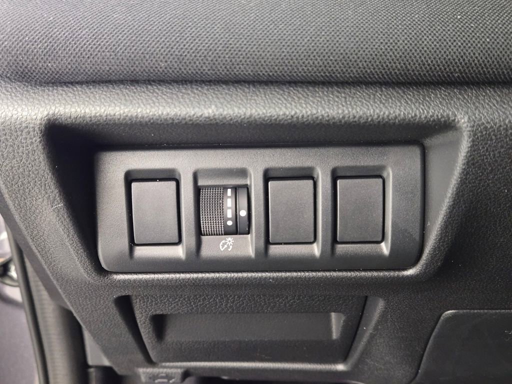 Certified 2025 Subaru Outback AWD/4WD image 32